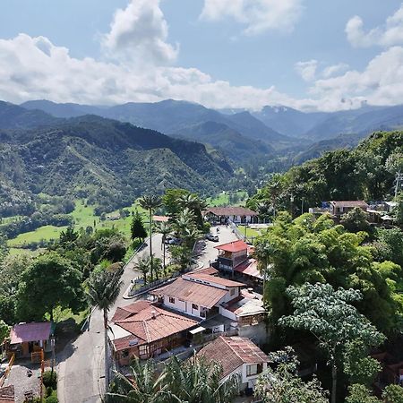El Encanto Mountain Cabin سالنتو المظهر الخارجي الصورة