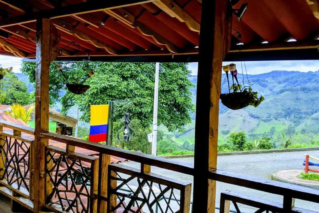 El Encanto Mountain Cabin سالنتو المظهر الخارجي الصورة